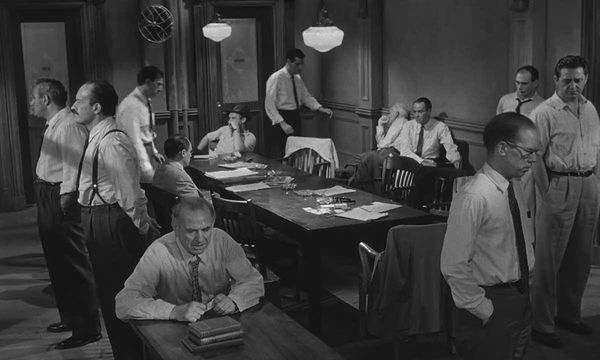 12 Angry Men: cuộc tranh luận vì lẽ phải